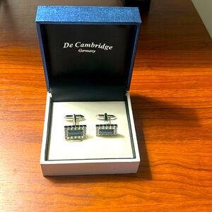 MEN’S CUFF LINKS 
GREAT CONDITION 
NEVER USED